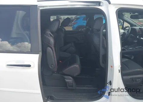 2025 Toyota Sienna Xse z USA, uszkodzony, nr VIN 5TDDSKFC9SS163447